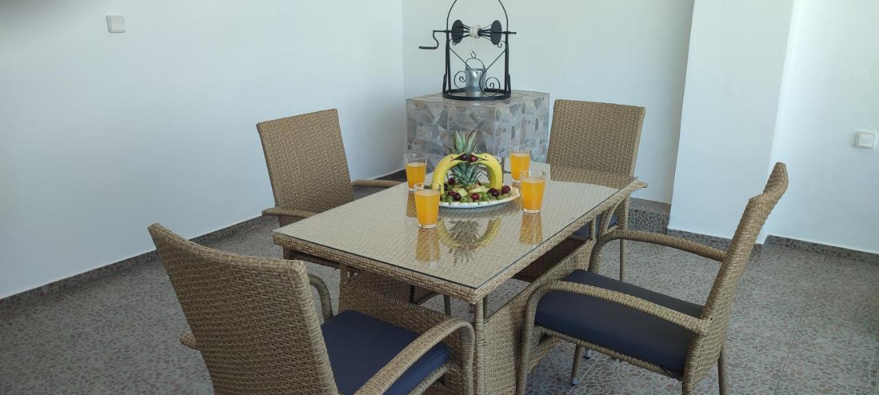 Holiday Home Triovasalos Milos Luaran gambar